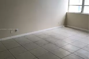 7081 Environ Blvd, Lauderhill, FL 33319 - Photo 8