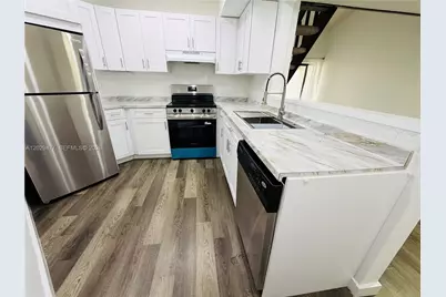 9429 Fontainebleau Blvd #201-33, Miami, FL 33172 - Photo 6