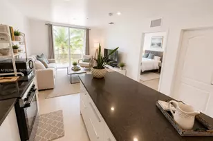 945 Michigan Ave, Miami Beach, FL 33139 - Photo 4
