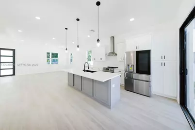 2925 13th St N, Saint Petersburg, FL 33704 - Photo 6