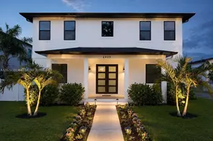 2925 13th St N, Saint Petersburg, FL 33704 - Photo 2