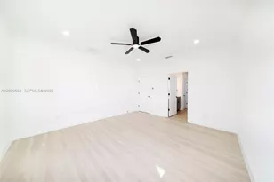 2925 13th St N, Saint Petersburg, FL 33704 - Photo 8