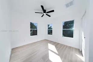 2925 13th St N, Saint Petersburg, FL 33704 - Photo 22