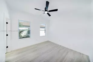2925 13th St N, Saint Petersburg, FL 33704 - Photo 16