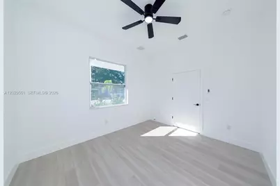 2925 13th St N, Saint Petersburg, FL 33704 - Photo 14