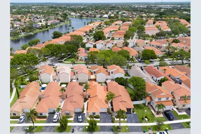17953 SW 11th St, Pembroke Pines, FL 33029 - Photo 26