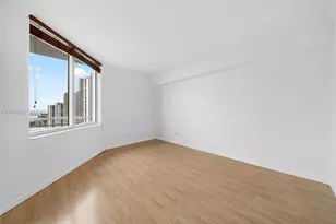 325 S Biscayne Blvd, Miami, FL 33131 - Photo 14