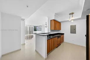 325 S Biscayne Blvd, Miami, FL 33131 - Photo 8