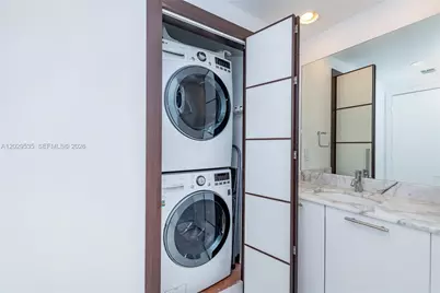 951 Brickell Ave #3210, Miami, FL 33131 - Photo 30