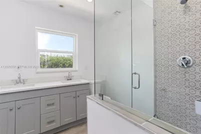 436 Gull Ct, North Palm Beach, FL 33408 - Photo 10