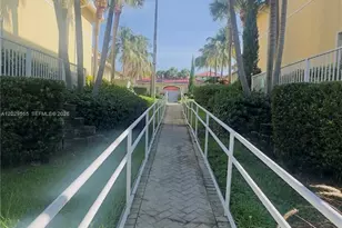 2036 NE 167th St, North Miami Beach, FL 33162 - Photo 28