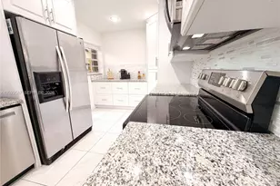 16295 Laurel Dr, Weston, FL 33326 - Photo 40