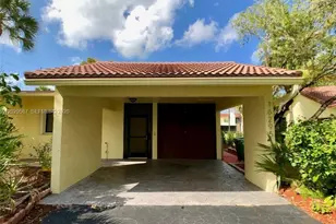 16295 Laurel Dr, Weston, FL 33326 - Photo 4