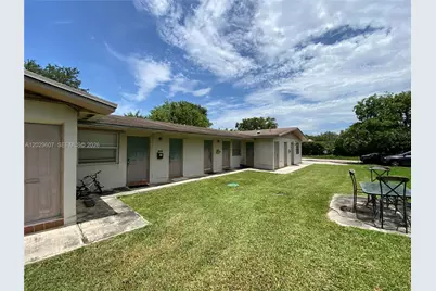 2400 NE 188th St #2404, Miami, FL 33180 - Photo 1