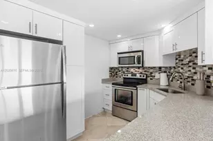340 Sunset Dr, Fort Lauderdale, FL 33301 - Photo 14
