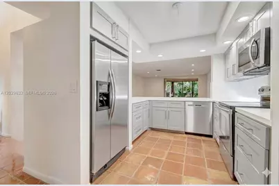 5375 10th Fairway Dr #2, Delray Beach, FL 33484 - Photo 4