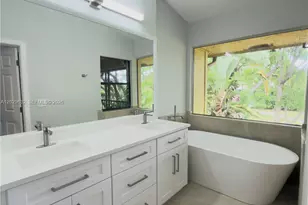 5375 10th Fairway Dr, Delray Beach, FL 33484 - Photo 12