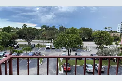 8775 Park Blvd #418, Miami, FL 33172 - Photo 18