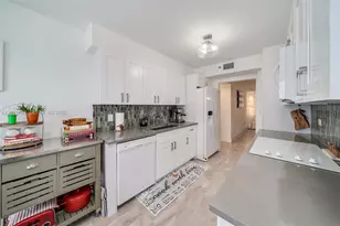 1201 S Ocean Dr, Hollywood, FL 33019 - Photo 12