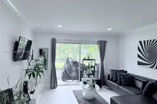 1100 Hillcrest Ct, Hollywood, FL 33021 - Photo 10