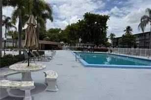 1100 Hillcrest Ct, Hollywood, FL 33021 - Photo 32