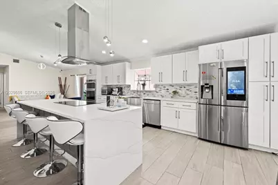 19187 NW 13th Ct, Pembroke Pines, FL 33029 - Photo 2