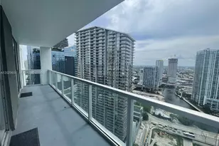55 SE 6th St, Miami, FL 33131 - Photo 18