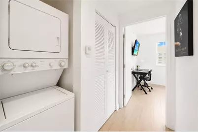 185 SE 14th Ter #1410, Miami, FL 33131 - Photo 16