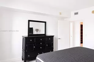 325 S Biscayne Blvd, Miami, FL 33131 - Photo 10