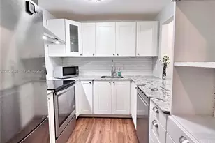 9974 SW 88th St, Miami, FL 33176 - Photo 4
