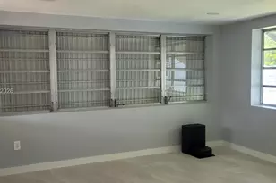 701 NE 14th St, Homestead, FL 33030 - Photo 8