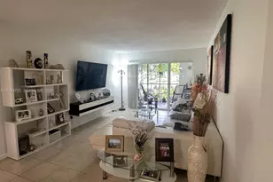 9811 Westview Dr, Coral Springs, FL 33076 - Photo 10