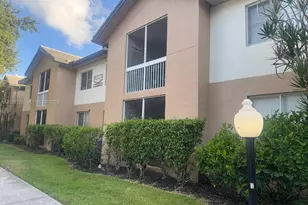 9811 Westview Dr, Coral Springs, FL 33076 - Photo 2