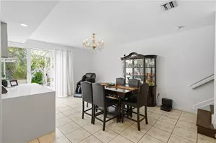 8741 NW 110th Ave, Doral, FL 33178 - Photo 12