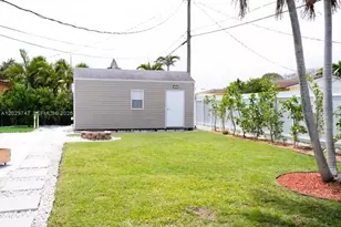 9827 SW 194th St, Cutler Bay, FL 33157 - Photo 16