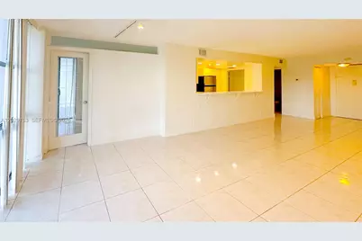 800 Parkview Dr #323, Hallandale Beach, FL 33009 - Photo 18
