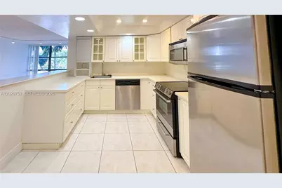 800 Parkview Dr #323, Hallandale Beach, FL 33009 - Photo 1