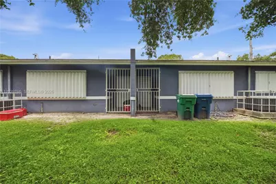2249/2251 NW 66th St, Miami, FL 33147 - Photo 2
