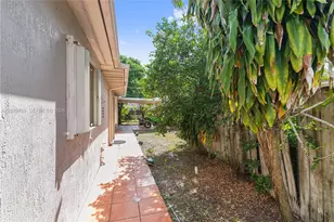 210 E 61st St, Hialeah, FL 33013 - Photo 18