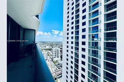 55 SW 9th St #3409, Miami, FL 33130 - Photo 4