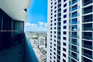 55 SW 9th St, Miami, FL 33130 - Photo 4