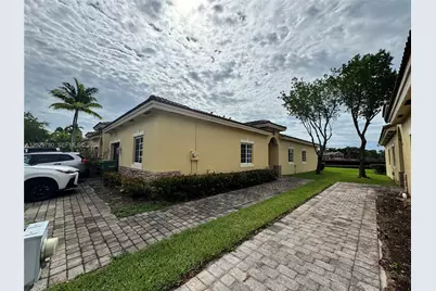 3384 NE 11th Dr, Homestead, FL 33033 - Photo 4