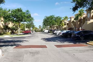 7901 NW 6th St, Pembroke Pines, FL 33024 - Photo 4