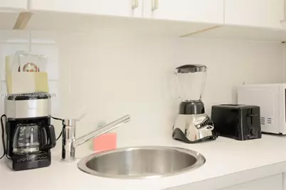 1021 Euclid Ave #1, Miami Beach, FL 33139 - Photo 4