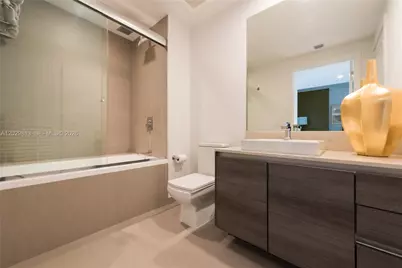 1080 Brickell Ave #4105, Miami, FL 33131 - Photo 8