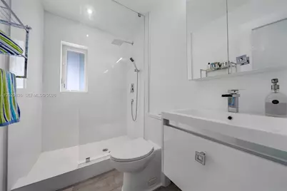 1161 NE 86th St, Miami, FL 33138 - Photo 24
