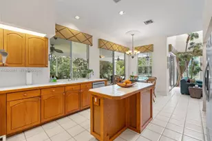 3755 Lancewood Dr, Coral Springs, FL 33065 - Photo 8