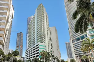 218 SE 14th St, Miami, FL 33131 - Photo 1
