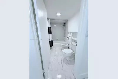1925 Brickell Ave #D610, Miami, FL 33129 - Photo 16
