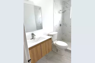 12195 W Dixie Hwy #6E, North Miami, FL 33161 - Photo 4